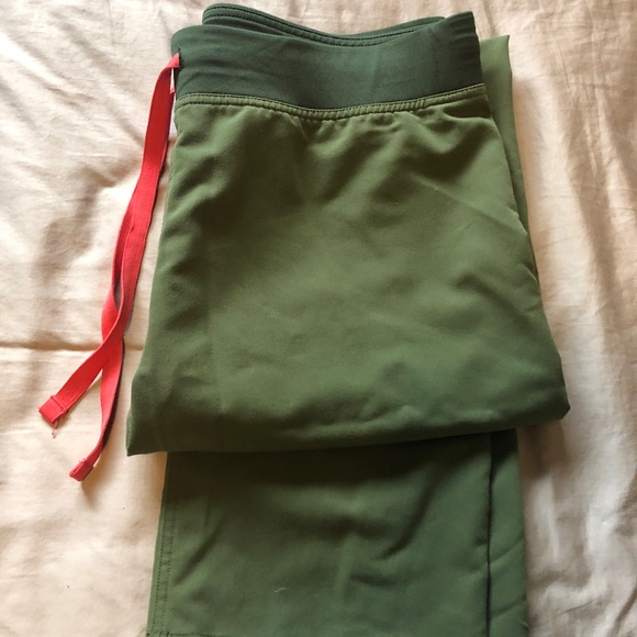 Figs Cecil blue set and olive green bottoms - Picture 3 of 3